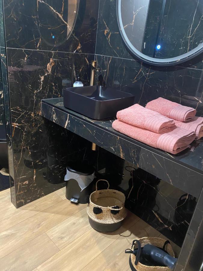 شقة O2M Aix Les Bains إيكس ليه با المظهر الخارجي الصورة